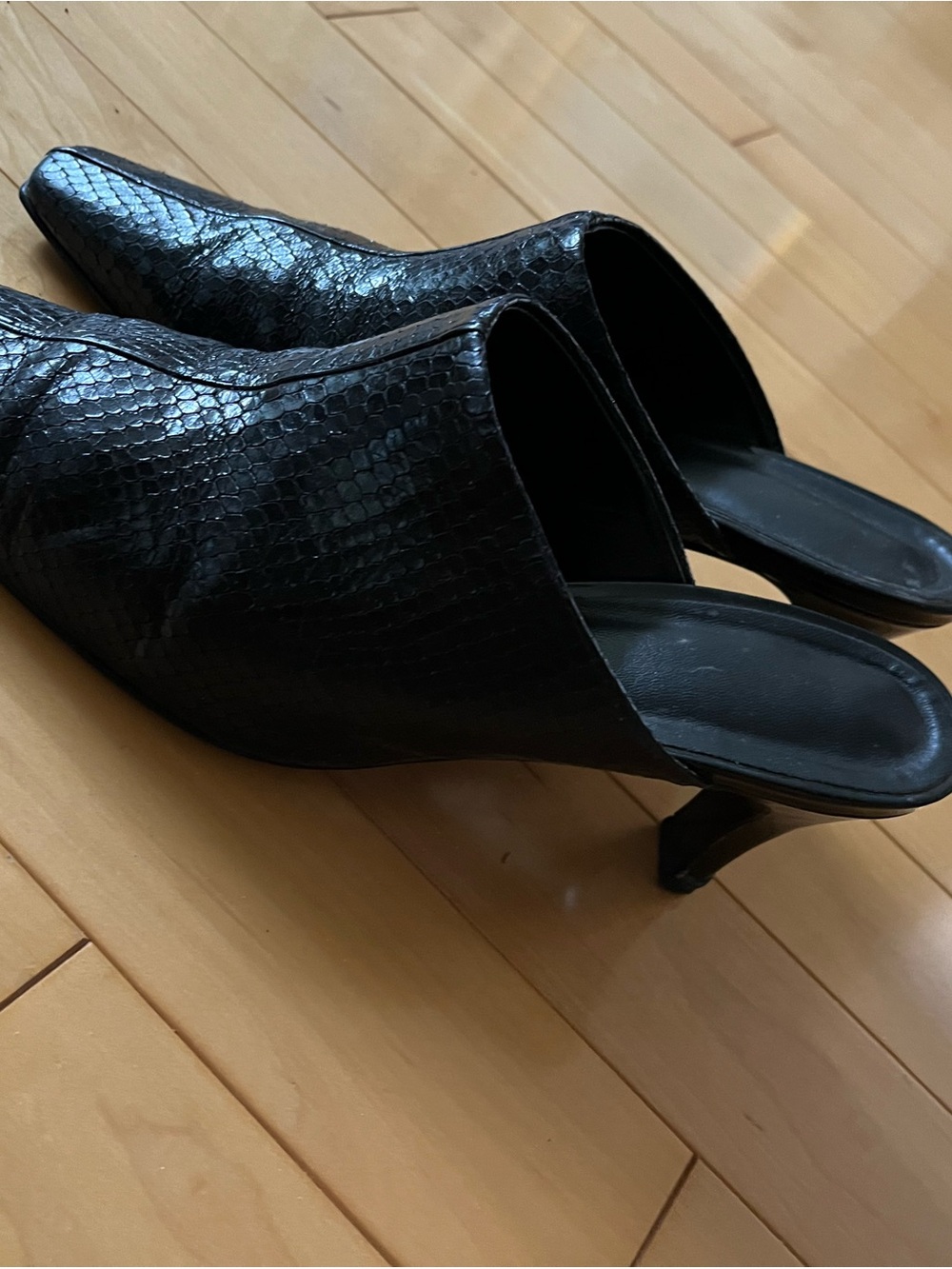 Black Snake-Embossed Mule Heels - Women's Slip-On Pumps
